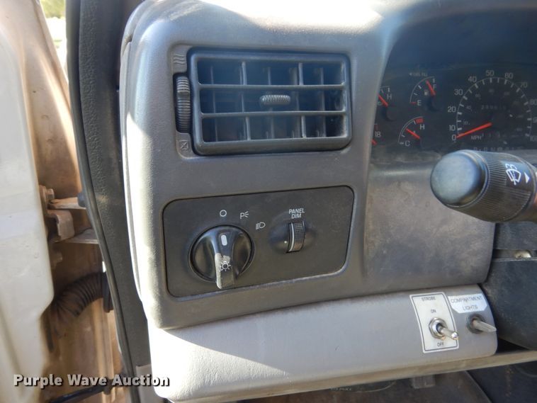 image for item GW9876 2000 Ford F550 Super Duty  bucket truck