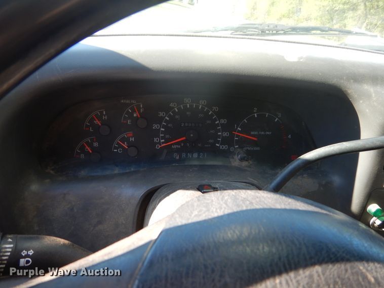 image for item GW9876 2000 Ford F550 Super Duty  bucket truck