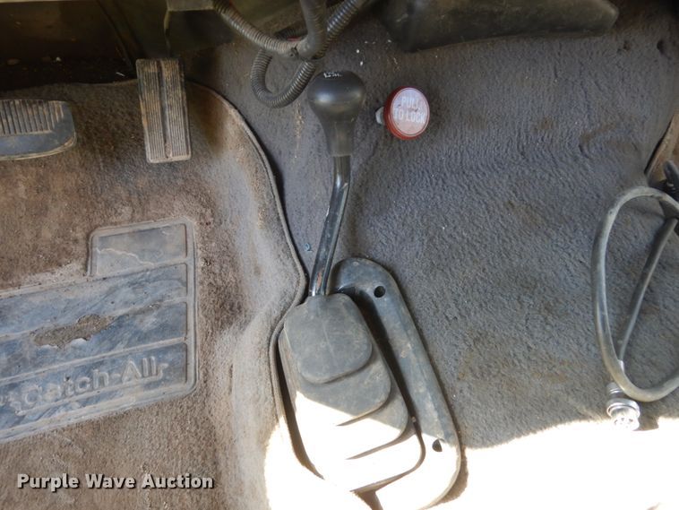 image for item GW9876 2000 Ford F550 Super Duty  bucket truck