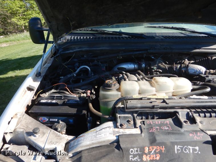 image for item GW9876 2000 Ford F550 Super Duty  bucket truck