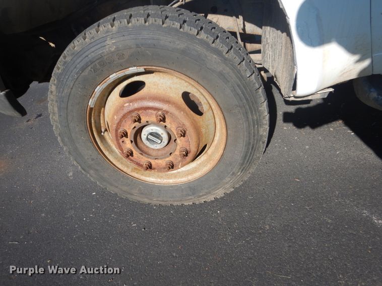 image for item GW9876 2000 Ford F550 Super Duty  bucket truck