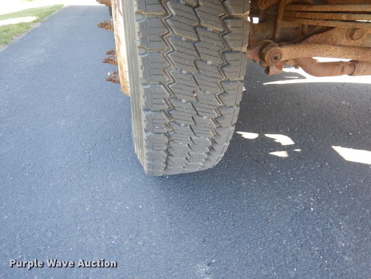 image for item GW9876 2000 Ford F550 Super Duty  bucket truck