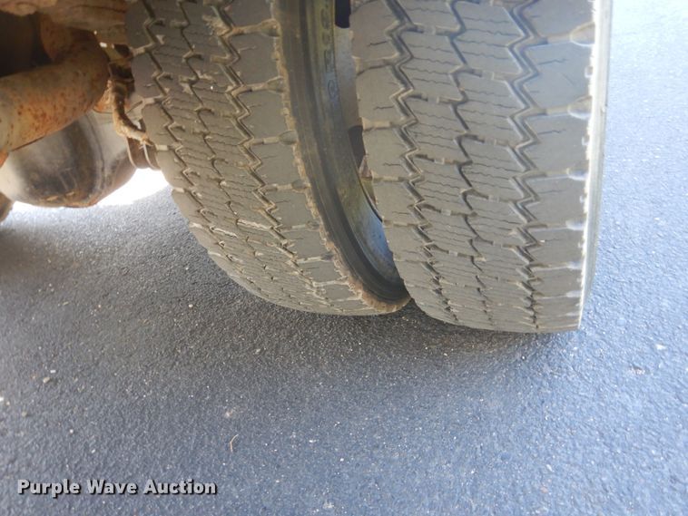 image for item GW9876 2000 Ford F550 Super Duty  bucket truck