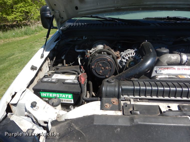 image for item GW9881 2007 Ford F550 Super Duty utility bed truck with crane