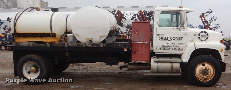 image for item GW9916 1982 Ford Cargo 8000  flatbed truck