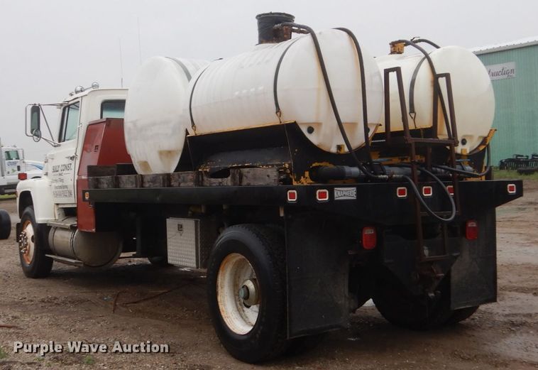 image for item GW9916 1982 Ford Cargo 8000  flatbed truck