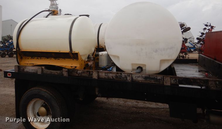 image for item GW9916 1982 Ford Cargo 8000  flatbed truck