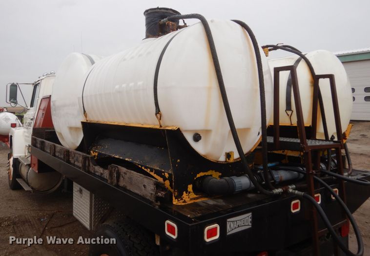 image for item GW9916 1982 Ford Cargo 8000  flatbed truck