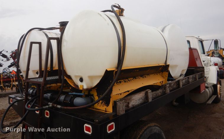 image for item GW9916 1982 Ford Cargo 8000  flatbed truck