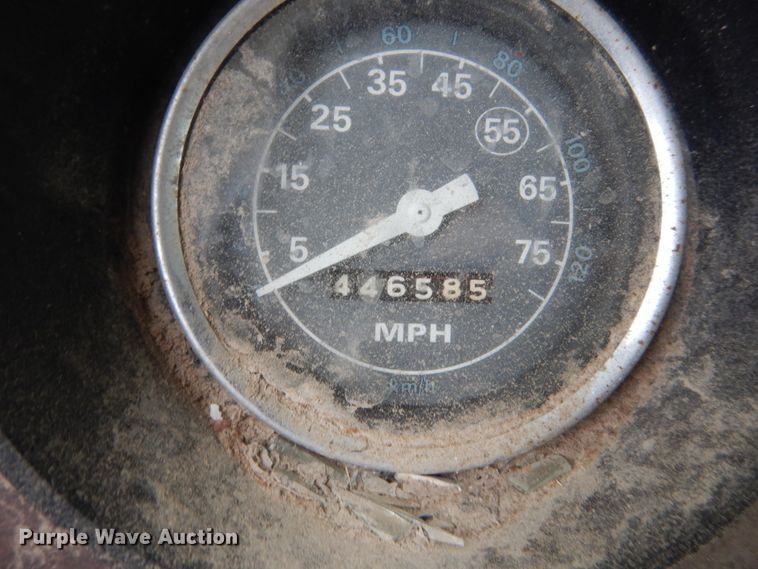 image for item GW9916 1982 Ford Cargo 8000  flatbed truck