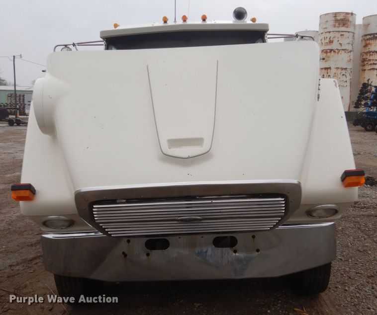 image for item GW9916 1982 Ford Cargo 8000  flatbed truck