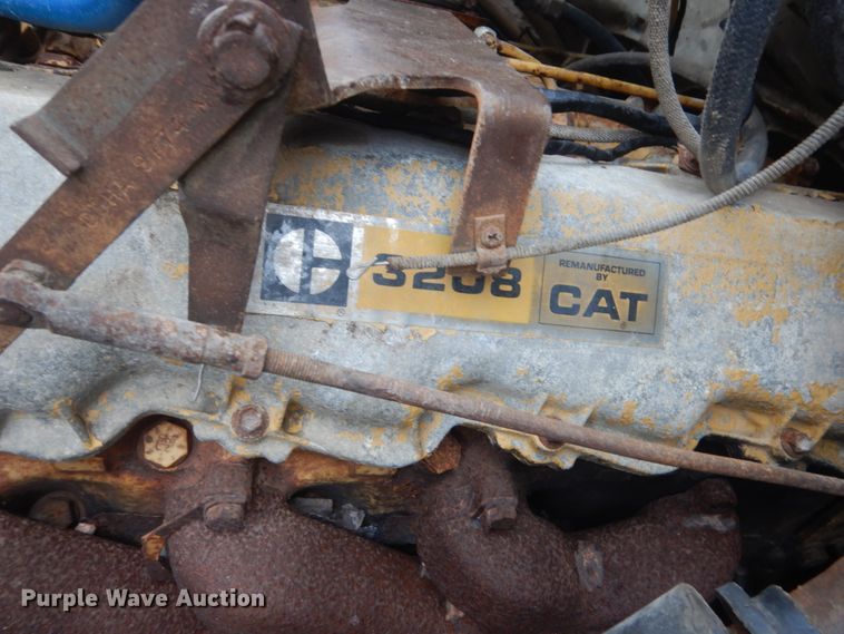 image for item GW9916 1982 Ford Cargo 8000  flatbed truck