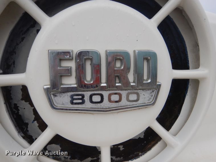 image for item GW9916 1982 Ford Cargo 8000  flatbed truck