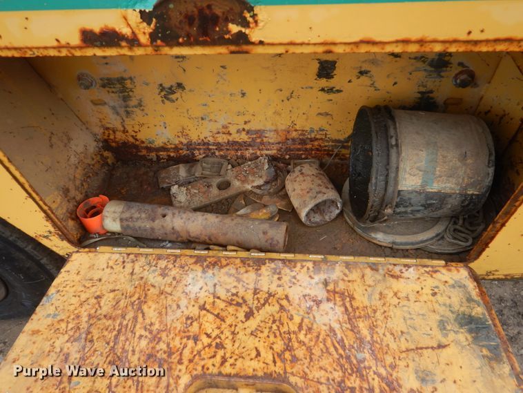 image for item GW9917 1993 Vermeer D14/24R  directional boring unit