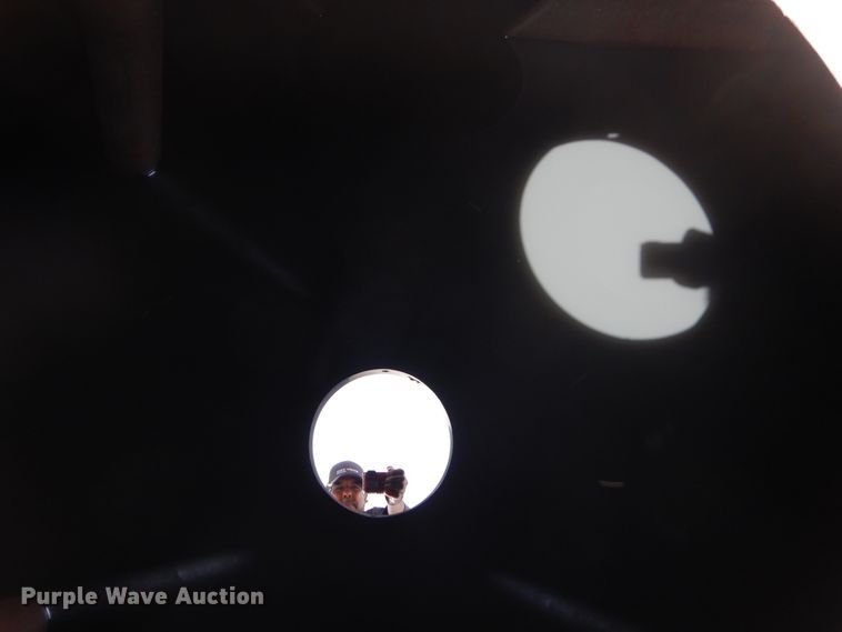 image for item GW9922 1956 Fruehauf SMI8X32 tank trailer