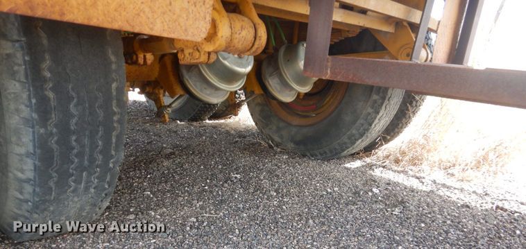 image for item GW9923 1956 Fruehauf tank trailer