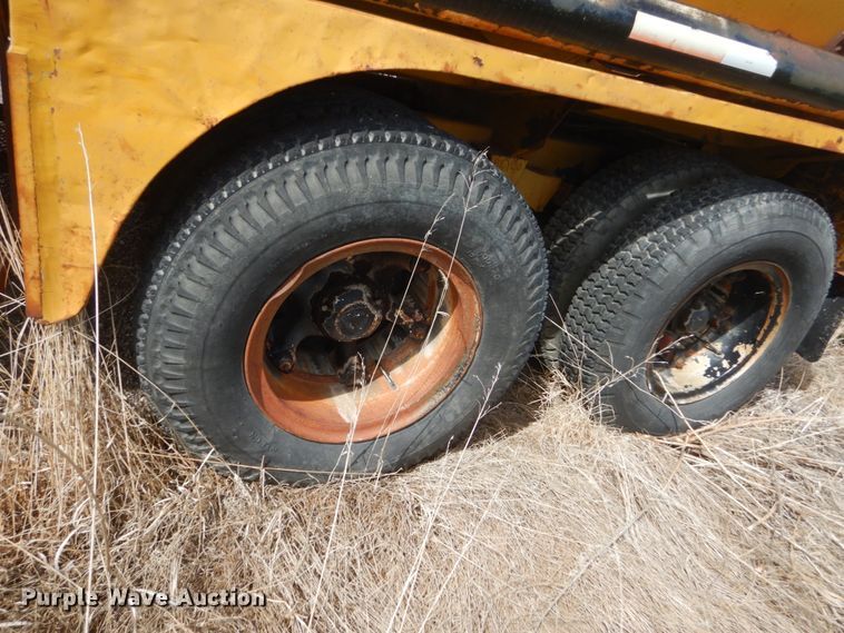 image for item GW9923 1956 Fruehauf tank trailer