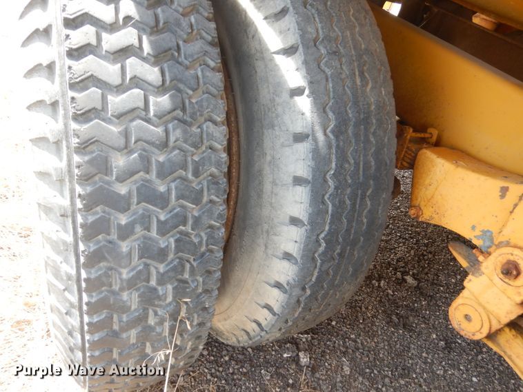 image for item GW9923 1956 Fruehauf tank trailer