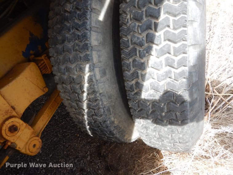 image for item GW9923 1956 Fruehauf tank trailer