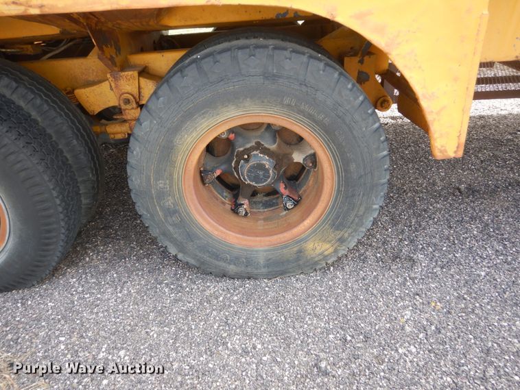 image for item GW9923 1956 Fruehauf tank trailer