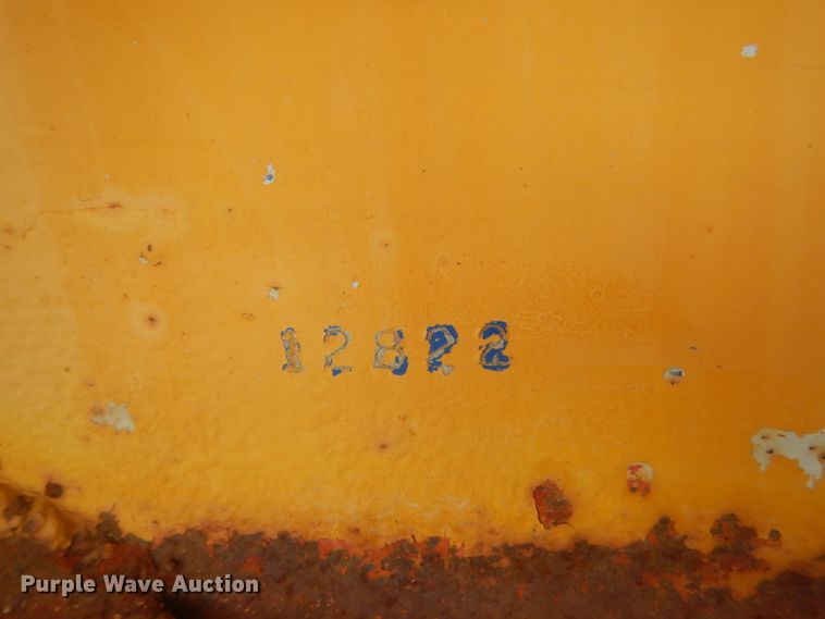 image for item GW9923 1956 Fruehauf tank trailer