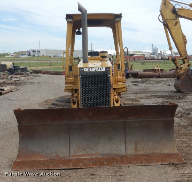image for item GW9928 1994 Caterpillar D4C XL  dozer