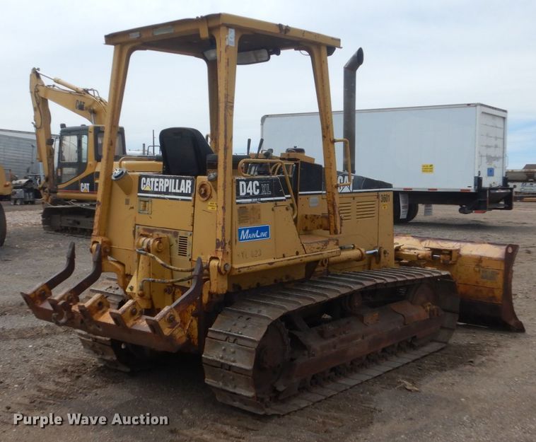 image for item GW9928 1994 Caterpillar D4C XL  dozer