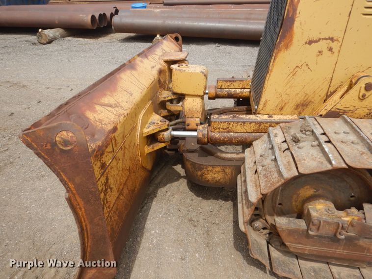 image for item GW9928 1994 Caterpillar D4C XL  dozer