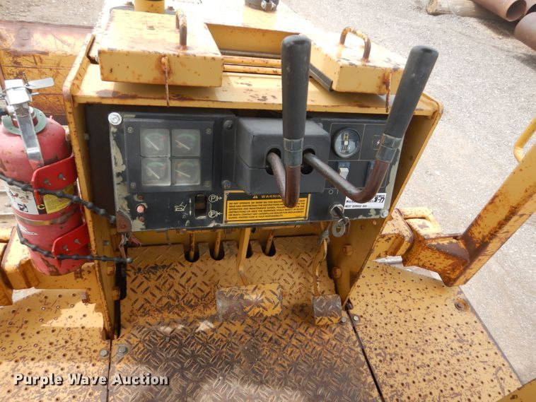 image for item GW9928 1994 Caterpillar D4C XL  dozer