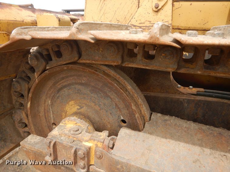 image for item GW9928 1994 Caterpillar D4C XL  dozer