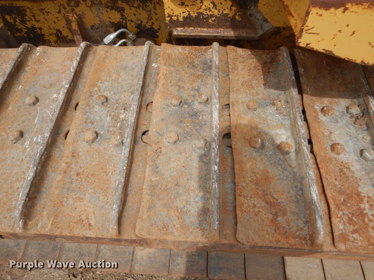 image for item GW9928 1994 Caterpillar D4C XL  dozer