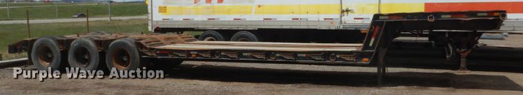 image for item GW9930 1976 Hyster drop deck equipment trailer