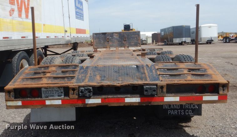 image for item GW9930 1976 Hyster drop deck equipment trailer