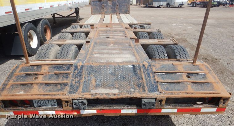 image for item GW9930 1976 Hyster drop deck equipment trailer