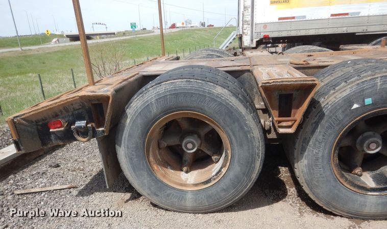 image for item GW9930 1976 Hyster drop deck equipment trailer