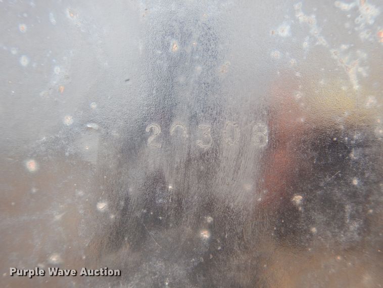 image for item GW9930 1976 Hyster drop deck equipment trailer