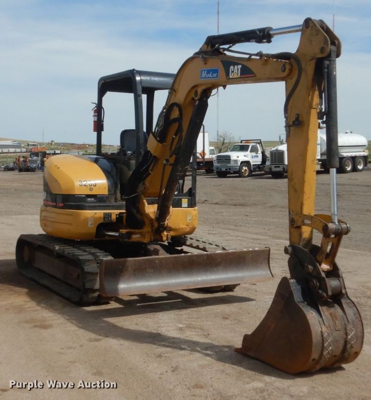 image for item GW9932 2005 Caterpillar 304 CR  mini excavator