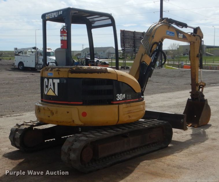 image for item GW9932 2005 Caterpillar 304 CR  mini excavator