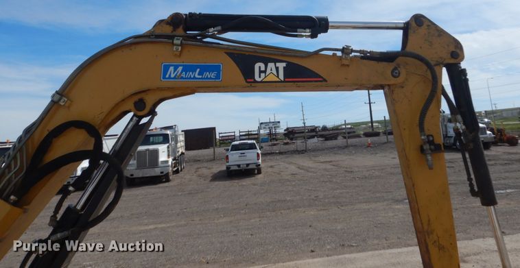 image for item GW9932 2005 Caterpillar 304 CR  mini excavator