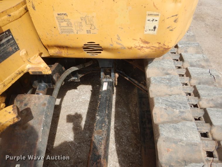 image for item GW9932 2005 Caterpillar 304 CR  mini excavator