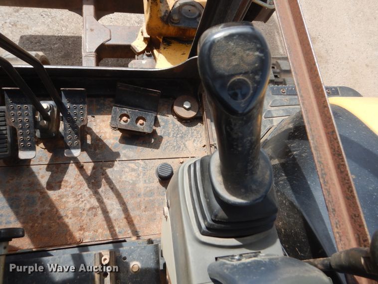 image for item GW9932 2005 Caterpillar 304 CR  mini excavator