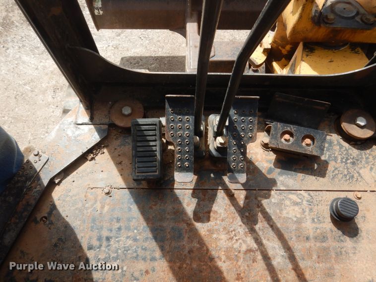 image for item GW9932 2005 Caterpillar 304 CR  mini excavator