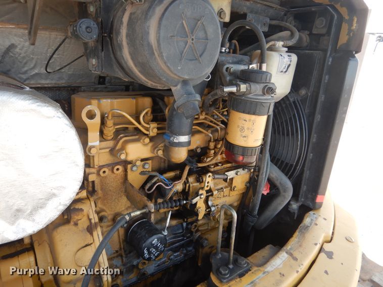 image for item GW9932 2005 Caterpillar 304 CR  mini excavator