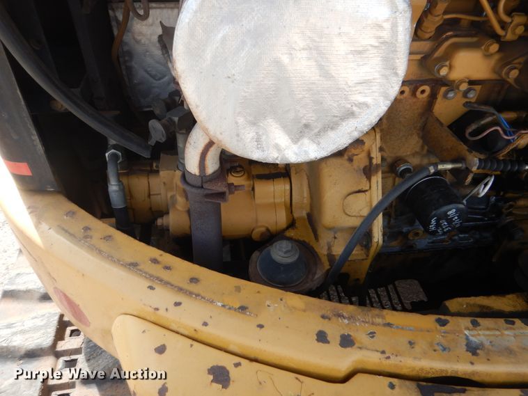 image for item GW9932 2005 Caterpillar 304 CR  mini excavator