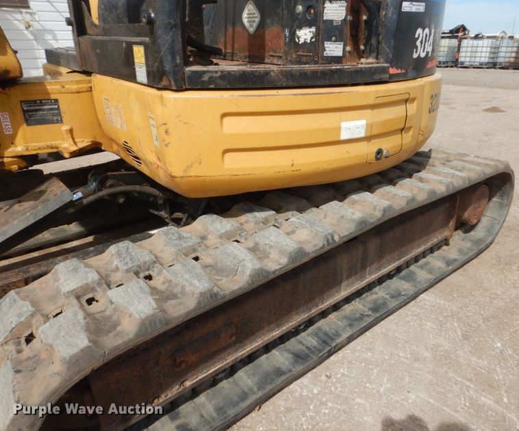 image for item GW9932 2005 Caterpillar 304 CR  mini excavator