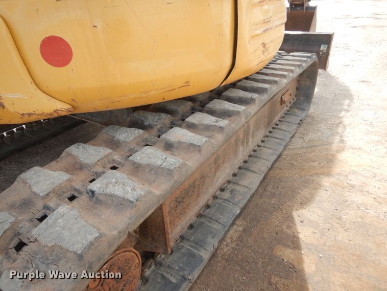 image for item GW9932 2005 Caterpillar 304 CR  mini excavator