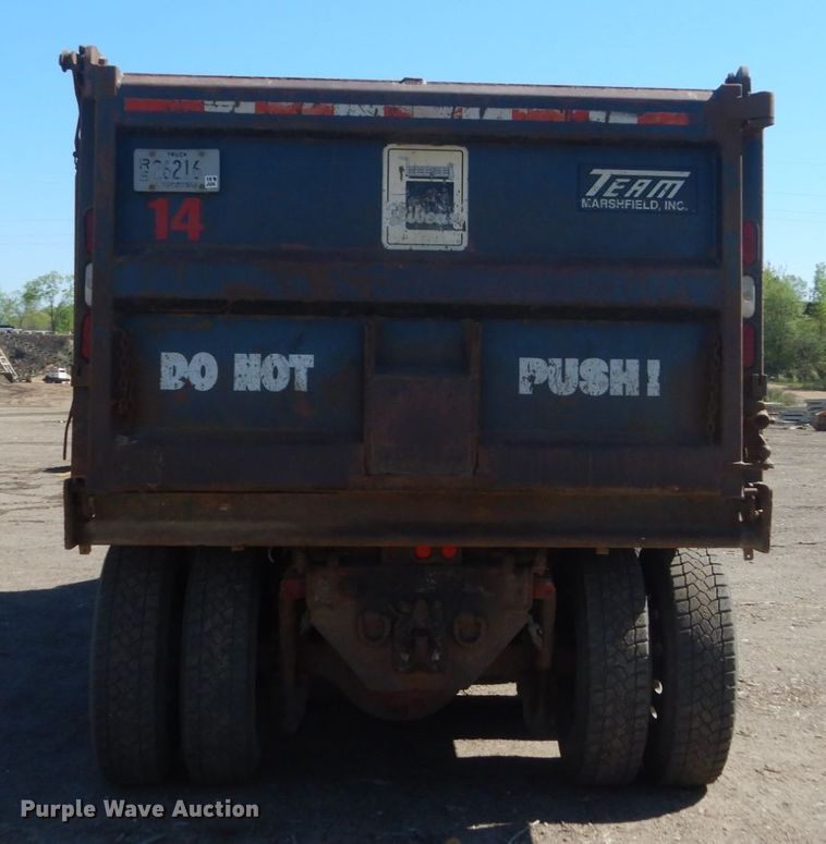 image for item GW9934 2004 Volvo VHD  dump truck