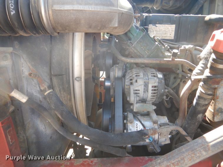 image for item GW9934 2004 Volvo VHD  dump truck