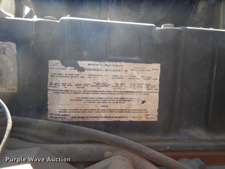 image for item GW9934 2004 Volvo VHD  dump truck