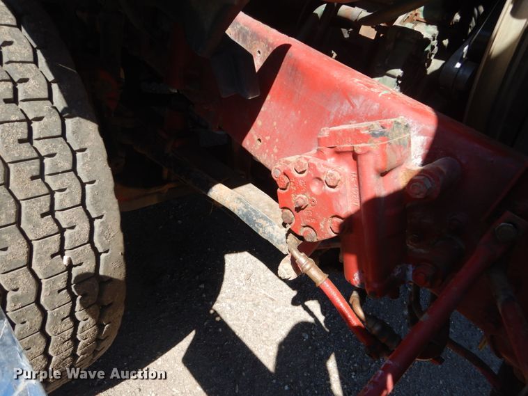 image for item GW9934 2004 Volvo VHD  dump truck